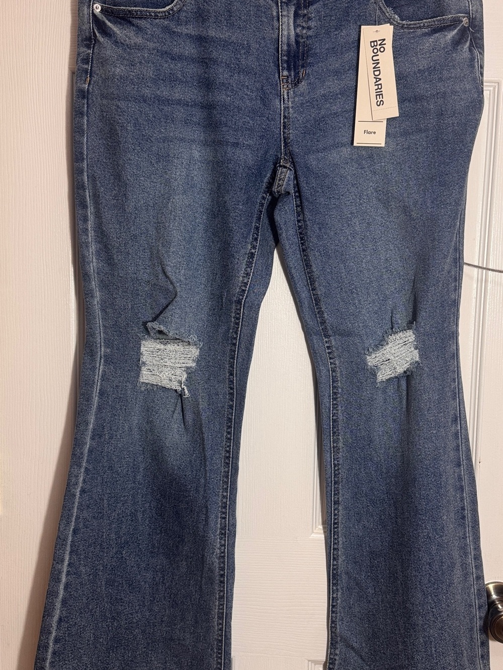 NWT No Boundaries High Rise Flare Jeans Medium Wash Sz 14